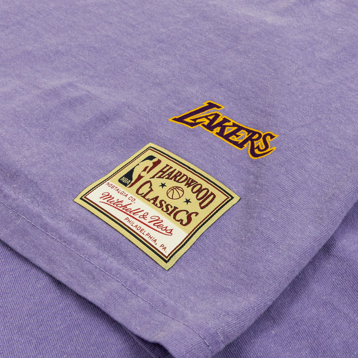 LOS ANGELES LAKERS TEAM OMBRE MESH BUTTON DOWN SHIRT (BLACK/PURPLE