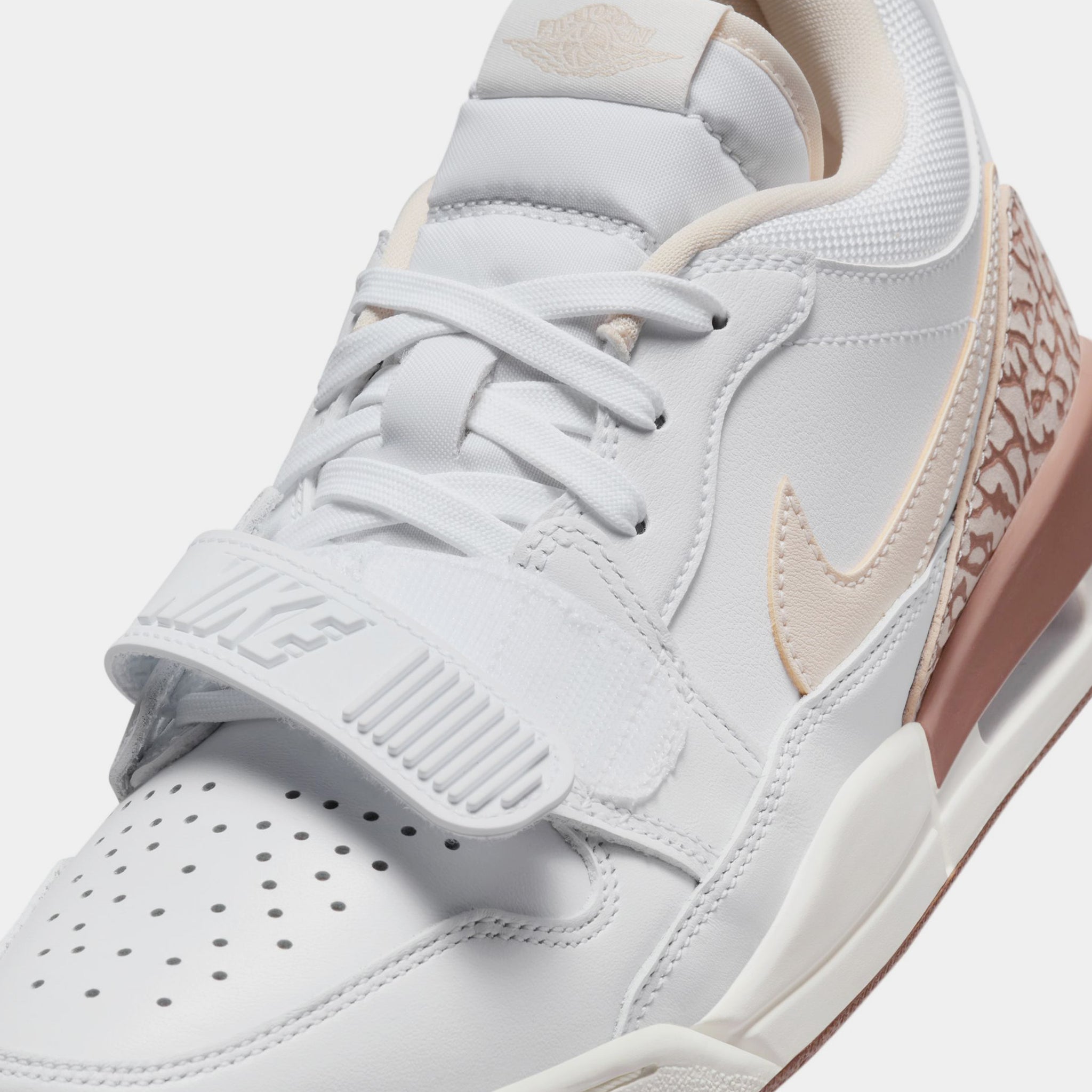 Air Jordan Legacy 312 Low Womens Basketball Shoes (White/Archaeo  Brown/Sail/Legend Light Brown)