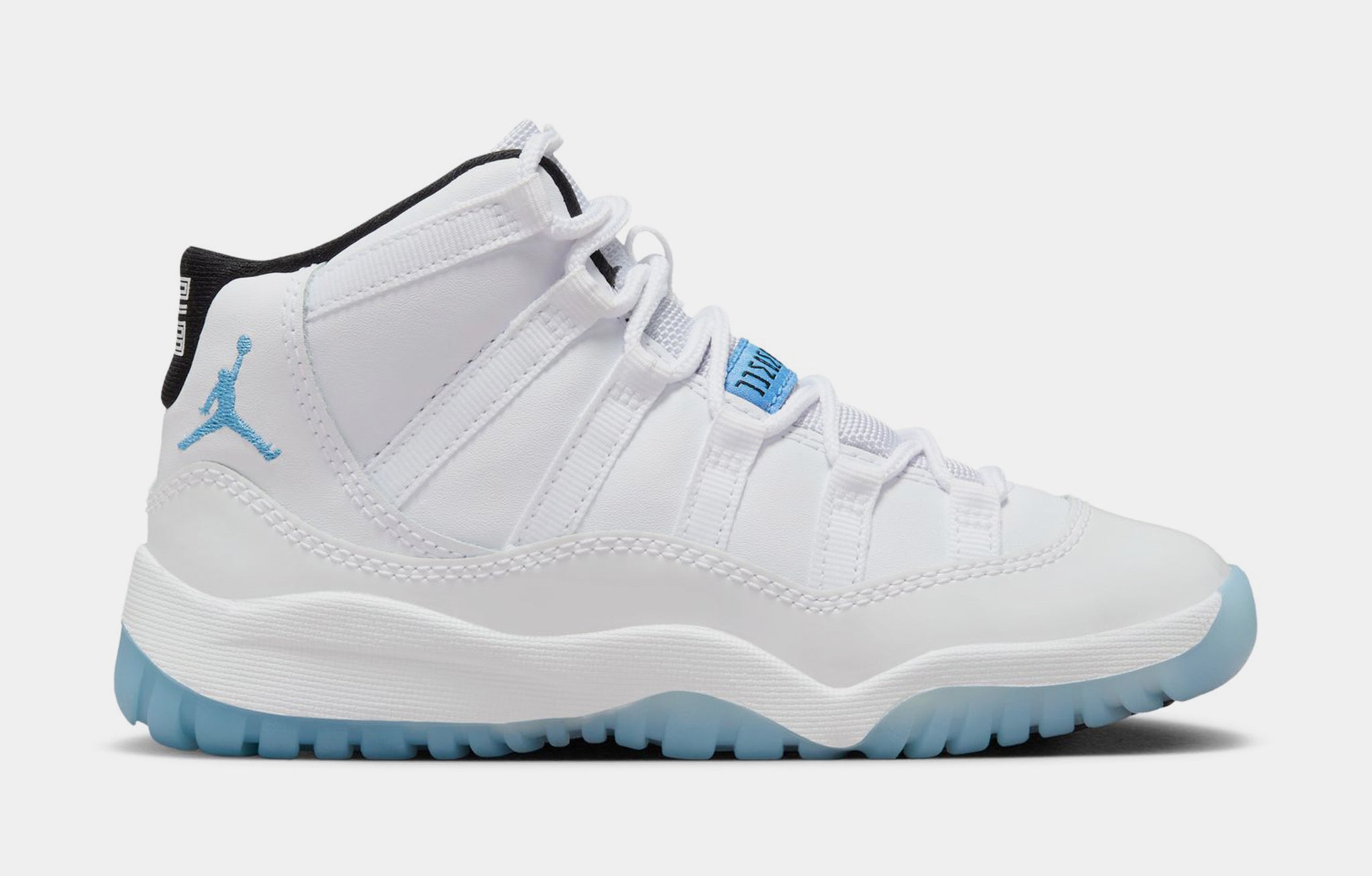 Air store Jordan 11 retro shoes