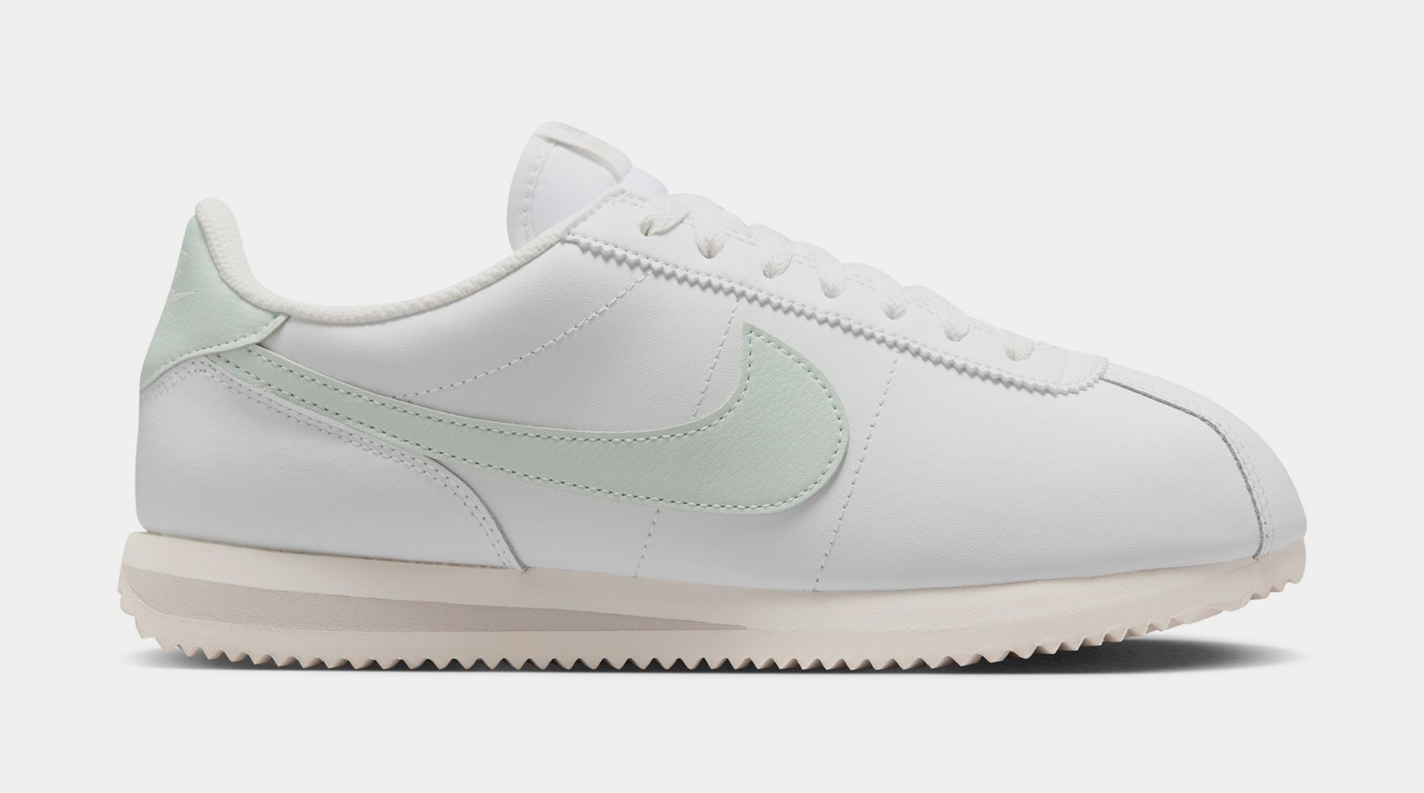 Shoe orders palace nike cortez