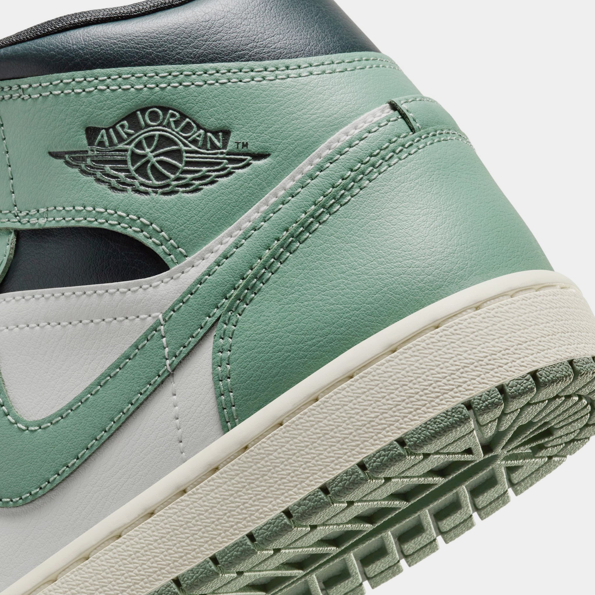 Jordan Air Jordan 1 Mid Womens Lifestyle Shoes Sail Anthracite Jade Smoke  BQ6472-130 – Shoe Palace