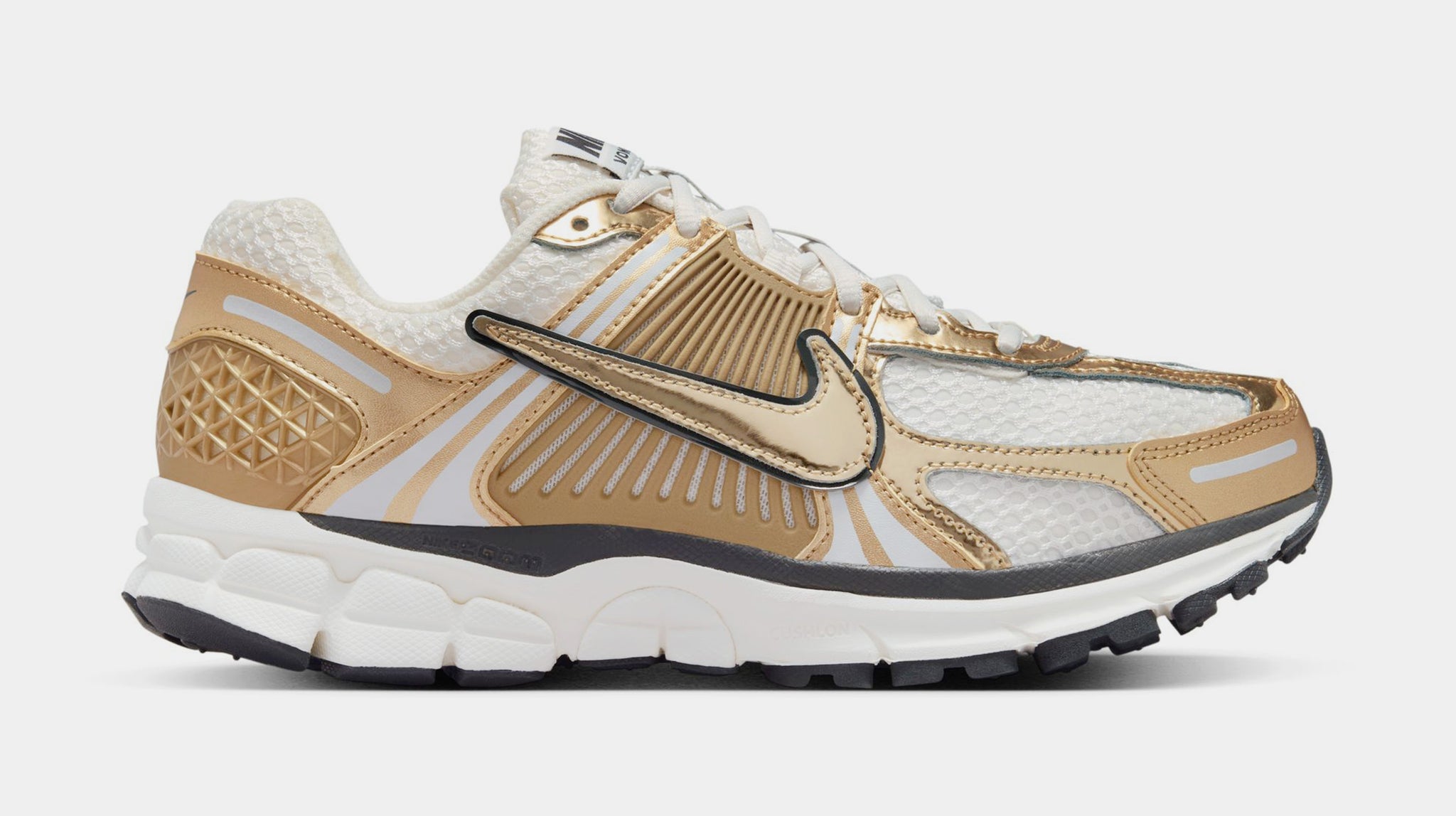 Nike running shoes gold hotsell