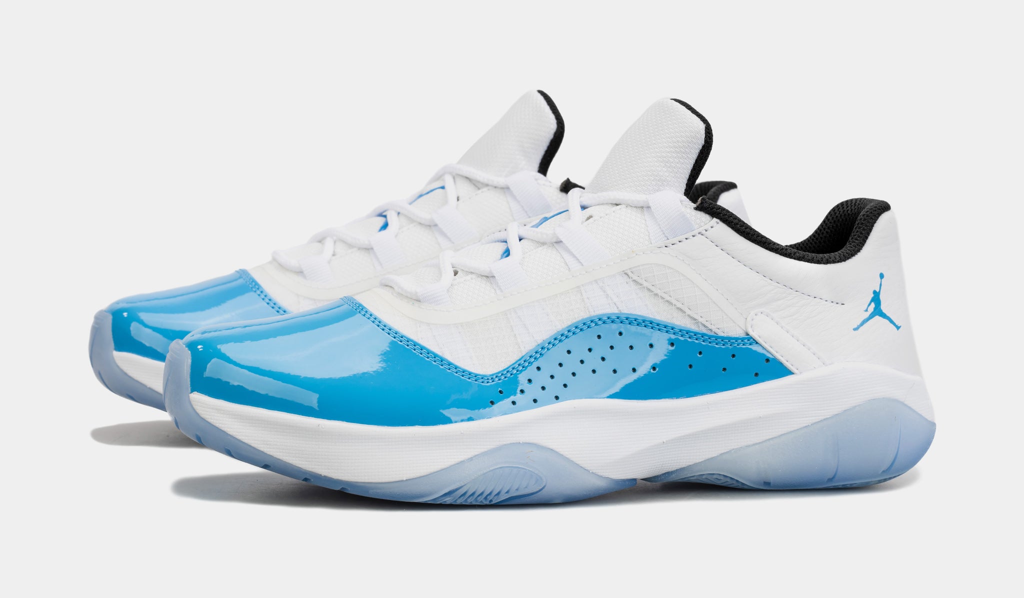 Air Jordan 11 CMFT Low Mens Basketball Shoes (White/Blue)