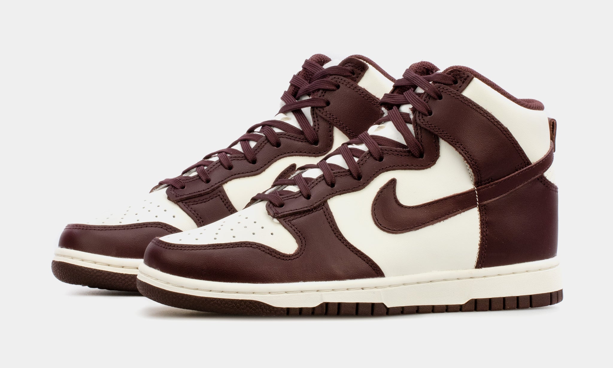 Dunk High Burgundy Crush Womens Lifestyle Shoes (White/Red)