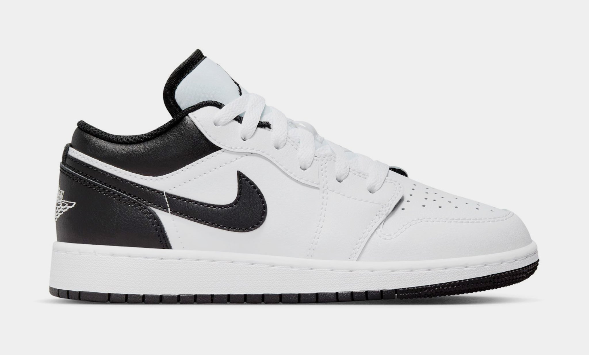 Air jordan shops 1 white and black