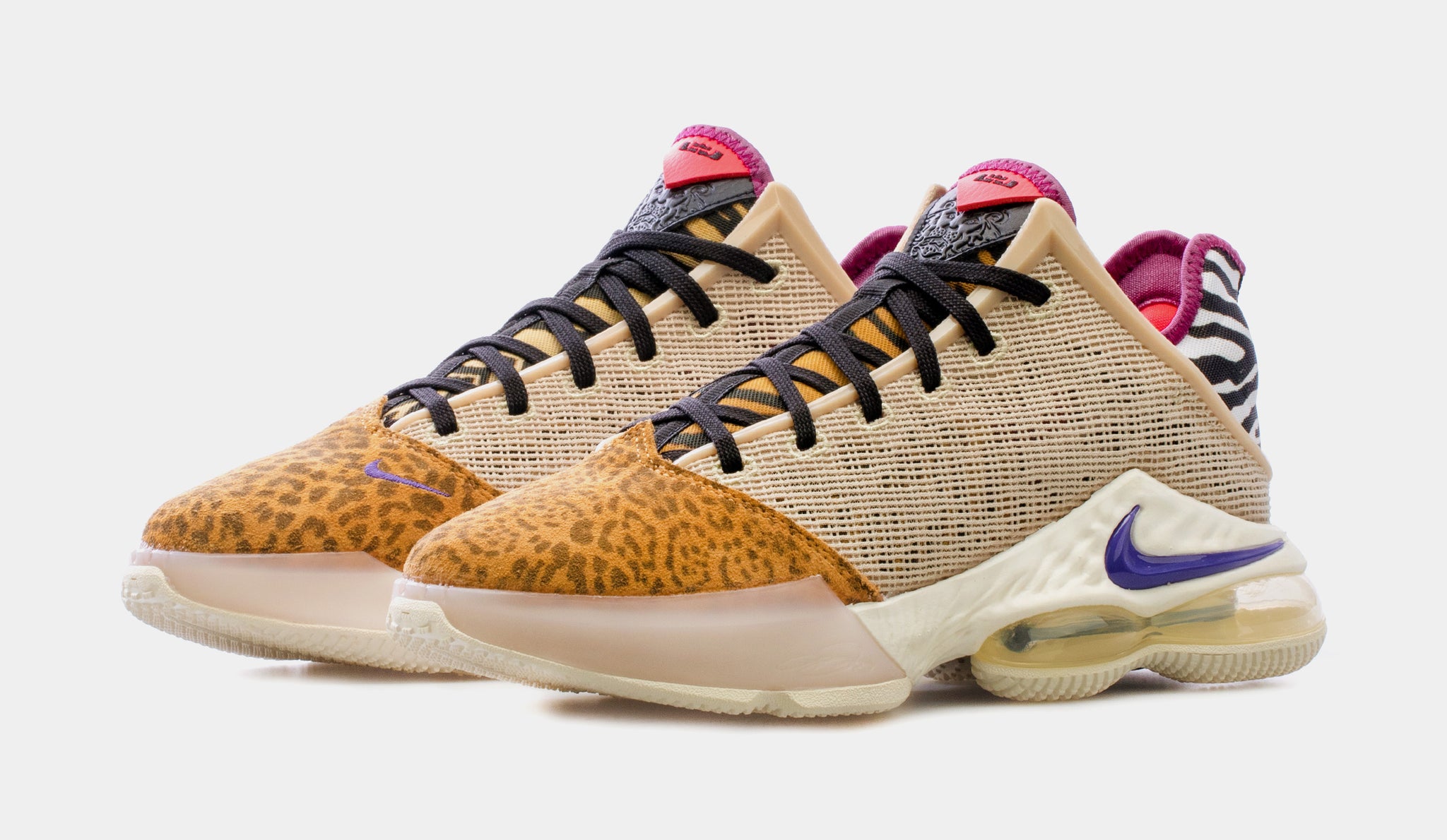 Lebron store safari 16