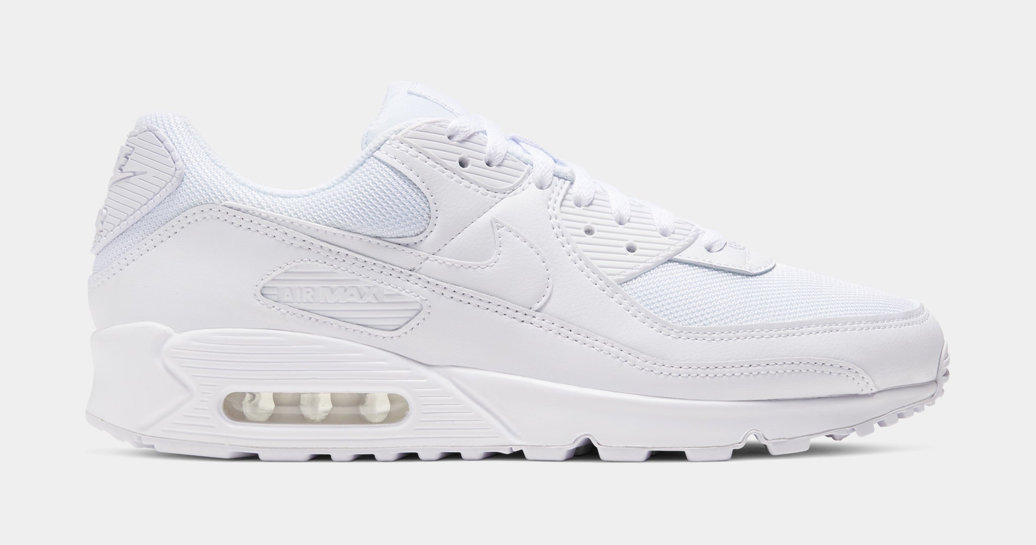 White nike shop air max trainers