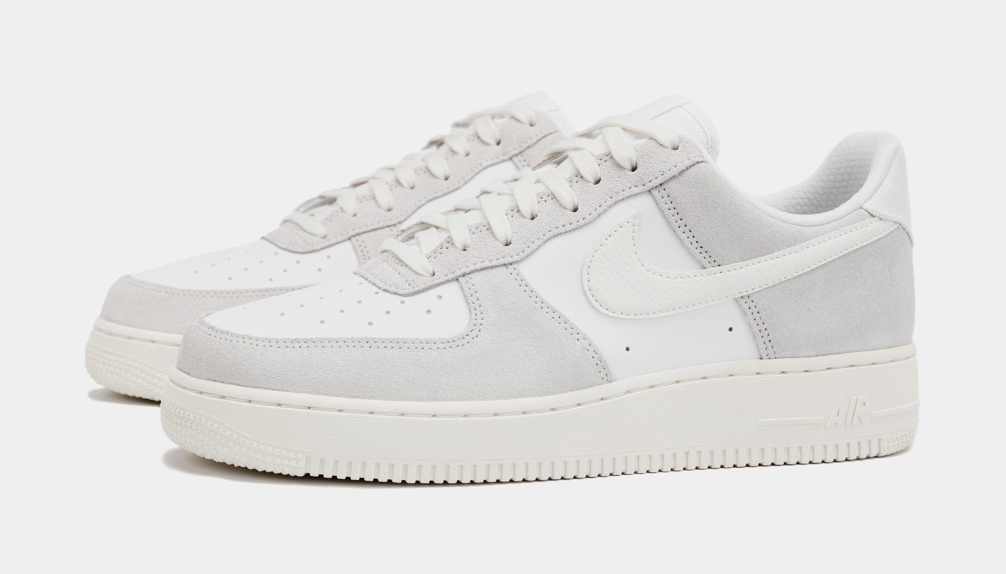 Nike air force 1 platinum deals tint