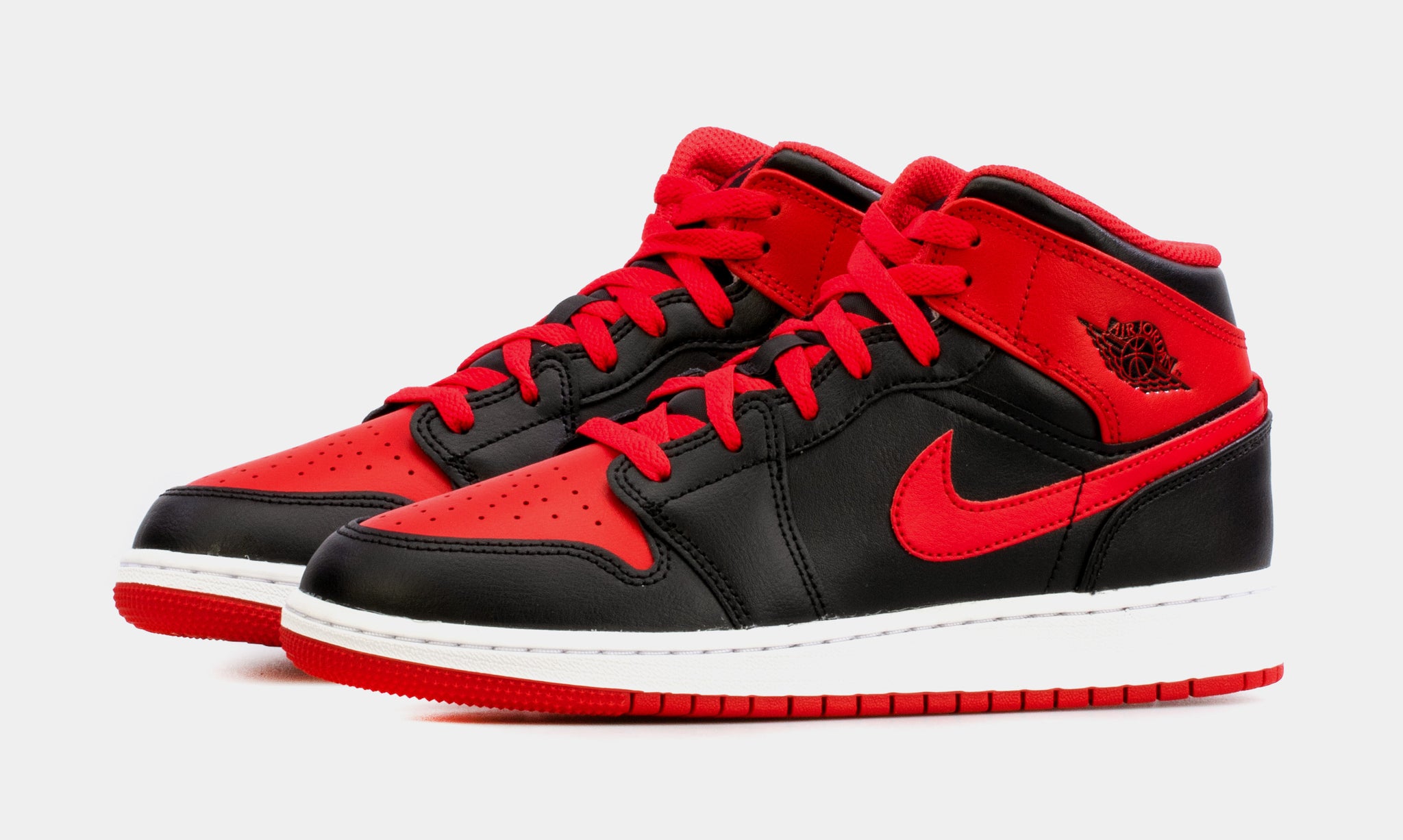 New love jordan 1 best sale grade school