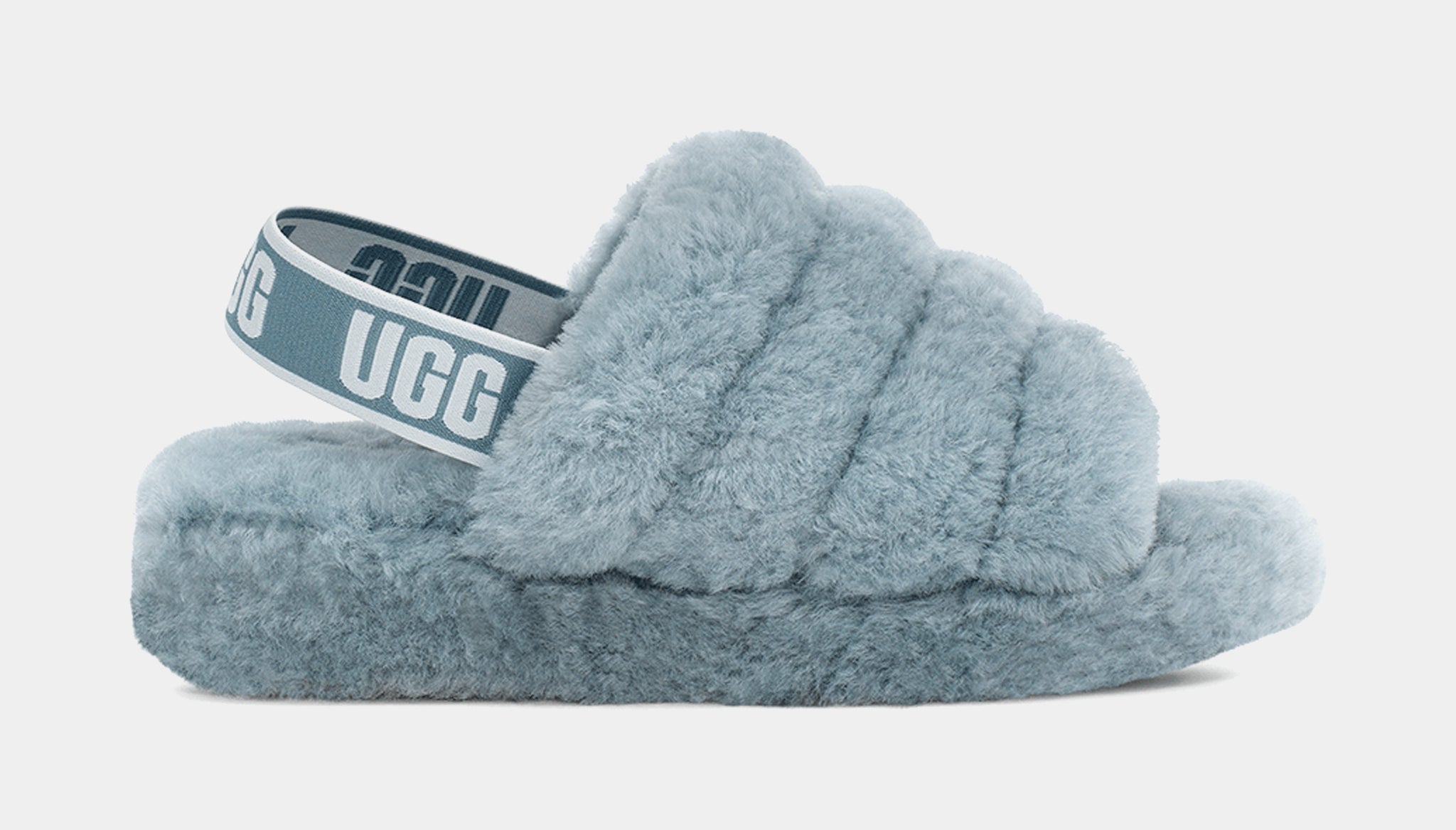 Light blue best sale uggs slippers