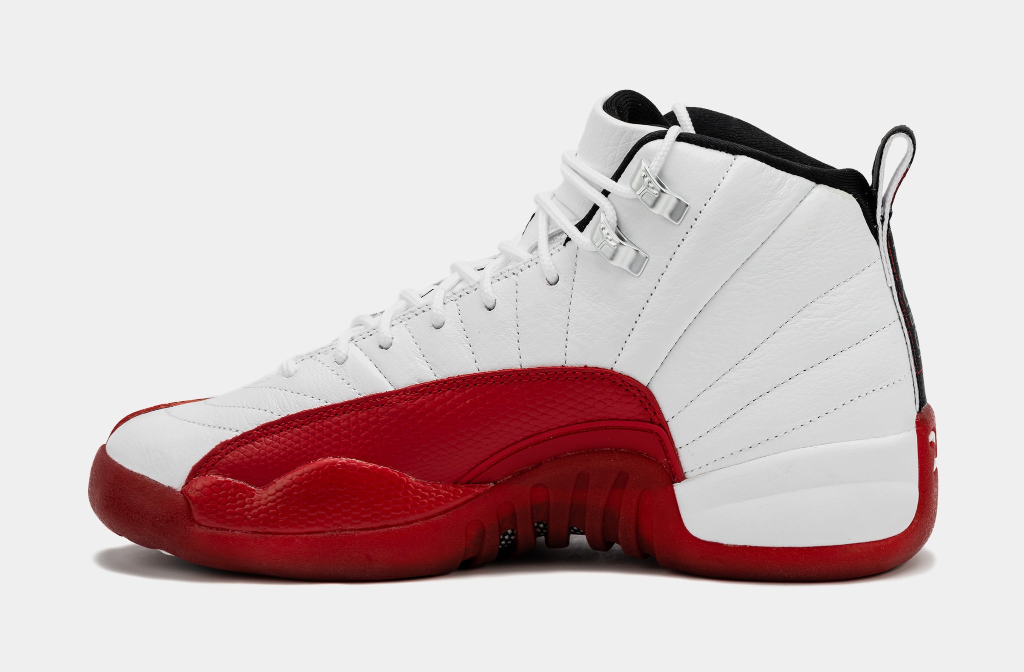 Jordan retro 12 on sale red grade school