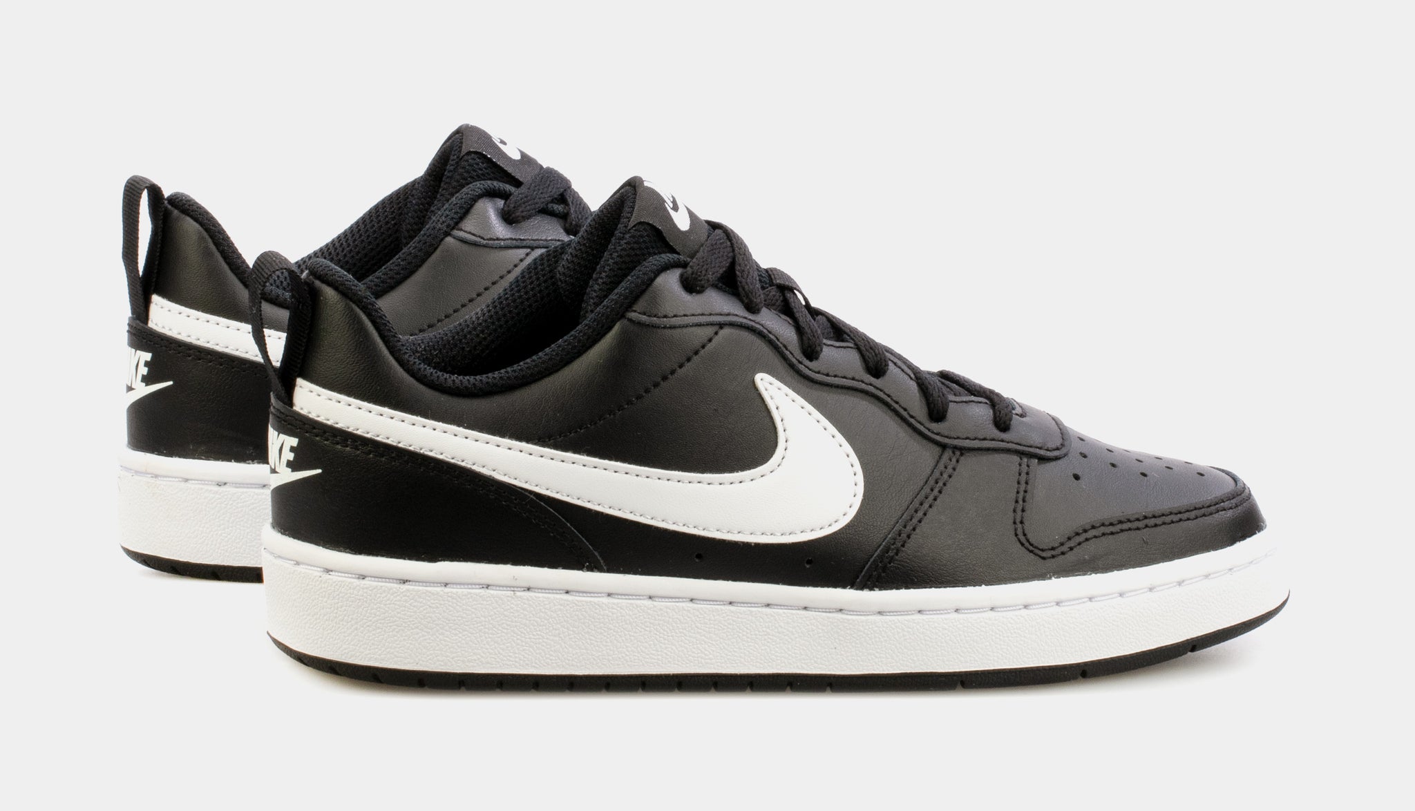 Nike hotsell borough black