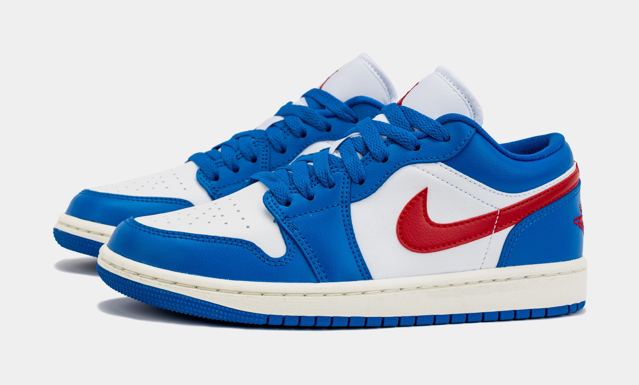 Womens jordan 1 on sale blue