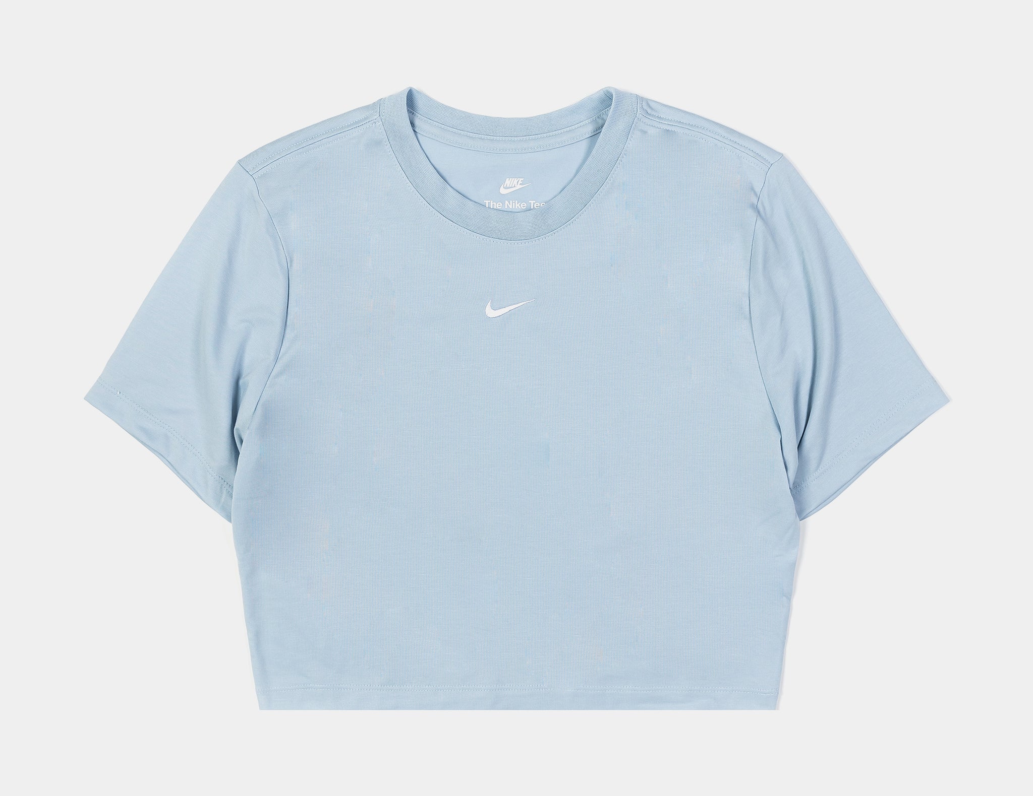 Nike Sportswear Women s Essential Slim Fit Crop T Shirt Small LT Armory Blue