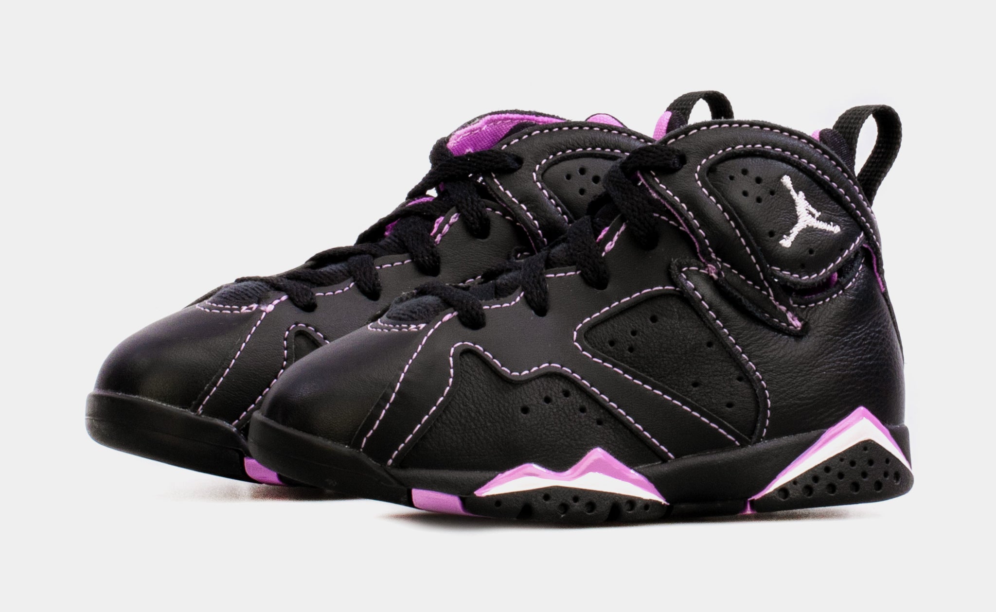 Black and purple store jordans 7