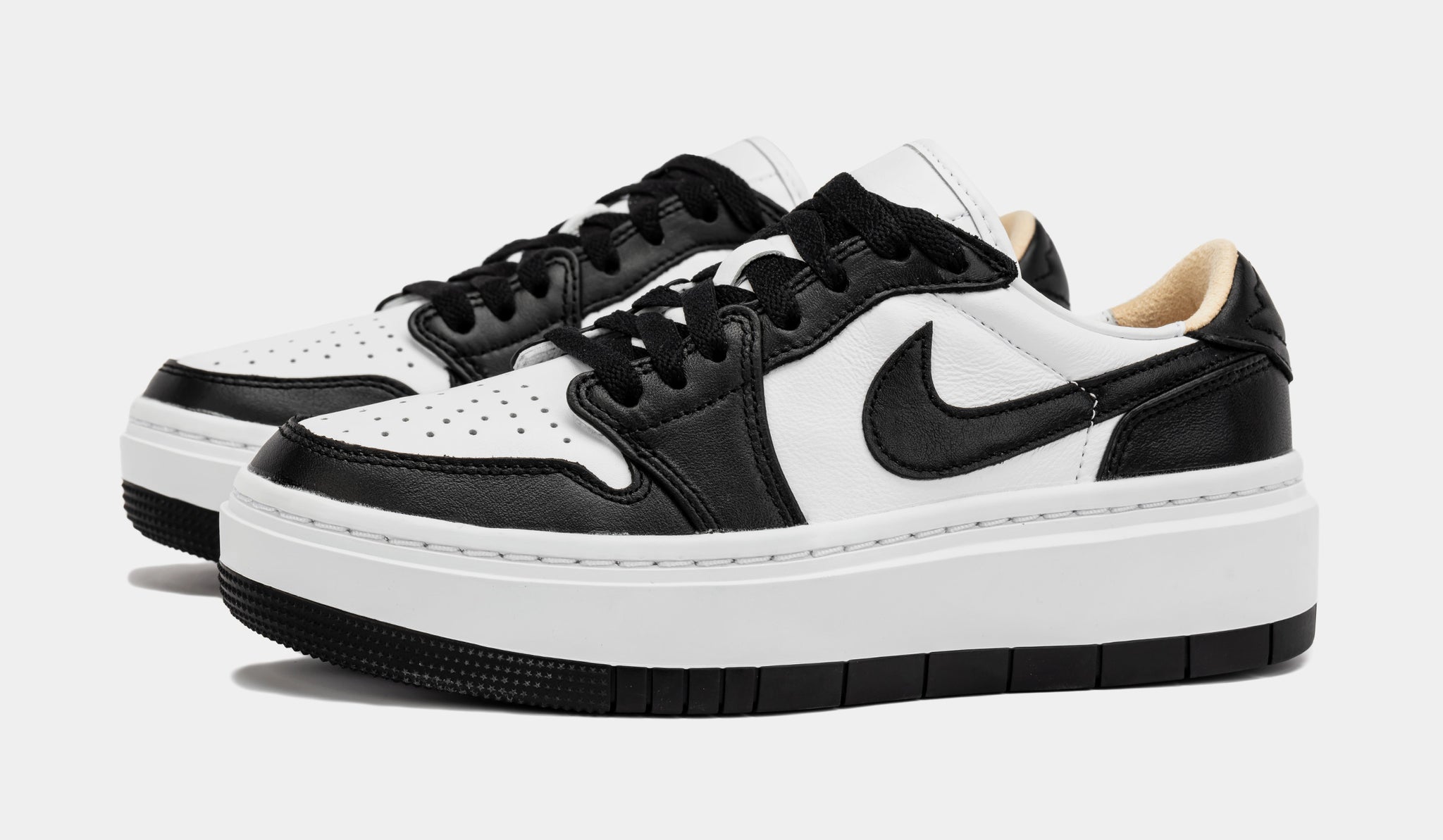 Nike air jordan 1 womens black and sales white