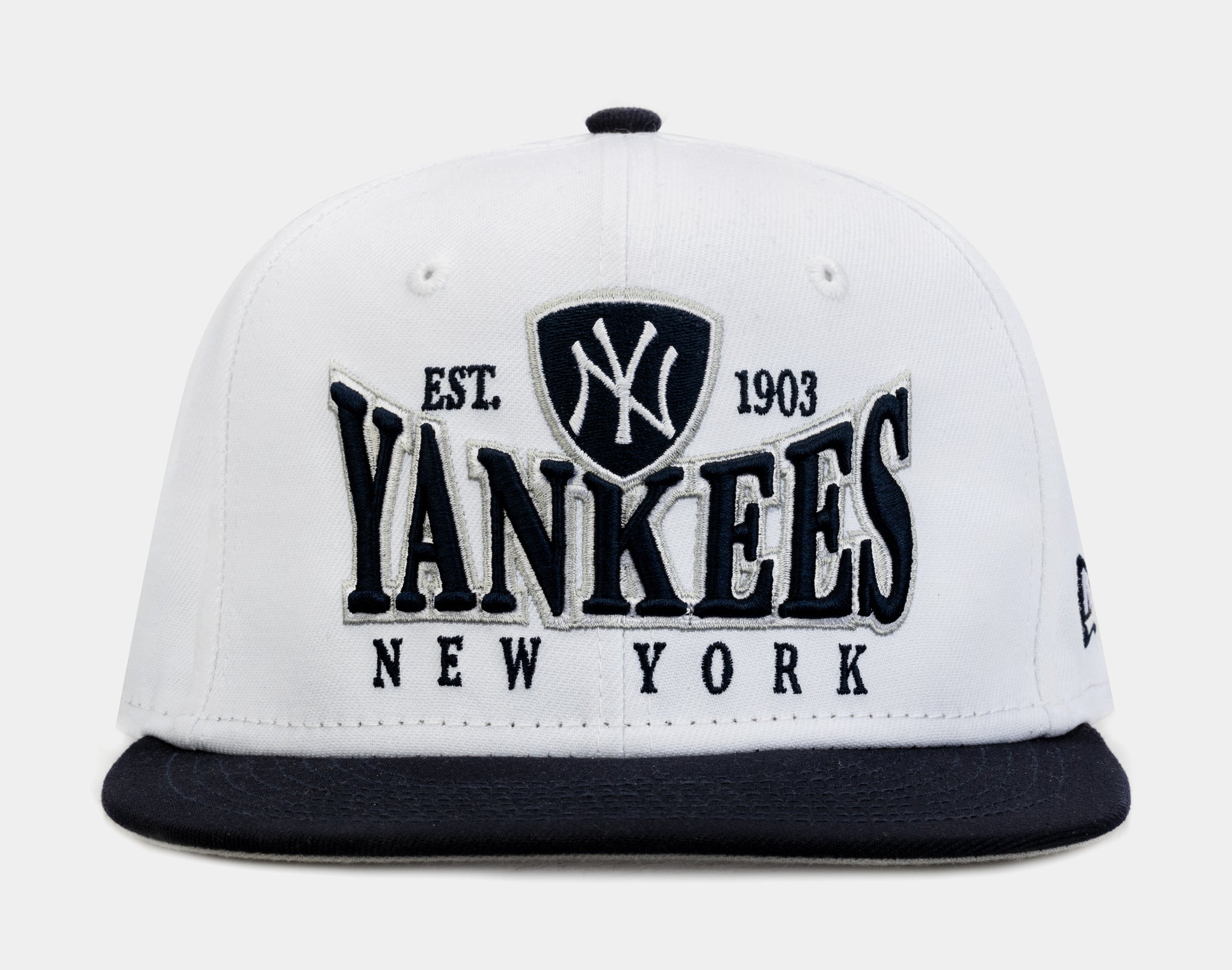 deed het Afbreken atoom New Era New York Yankees Crest 9FIFTY Mens Snapback Hat White Black  60310247 – Shoe Palace