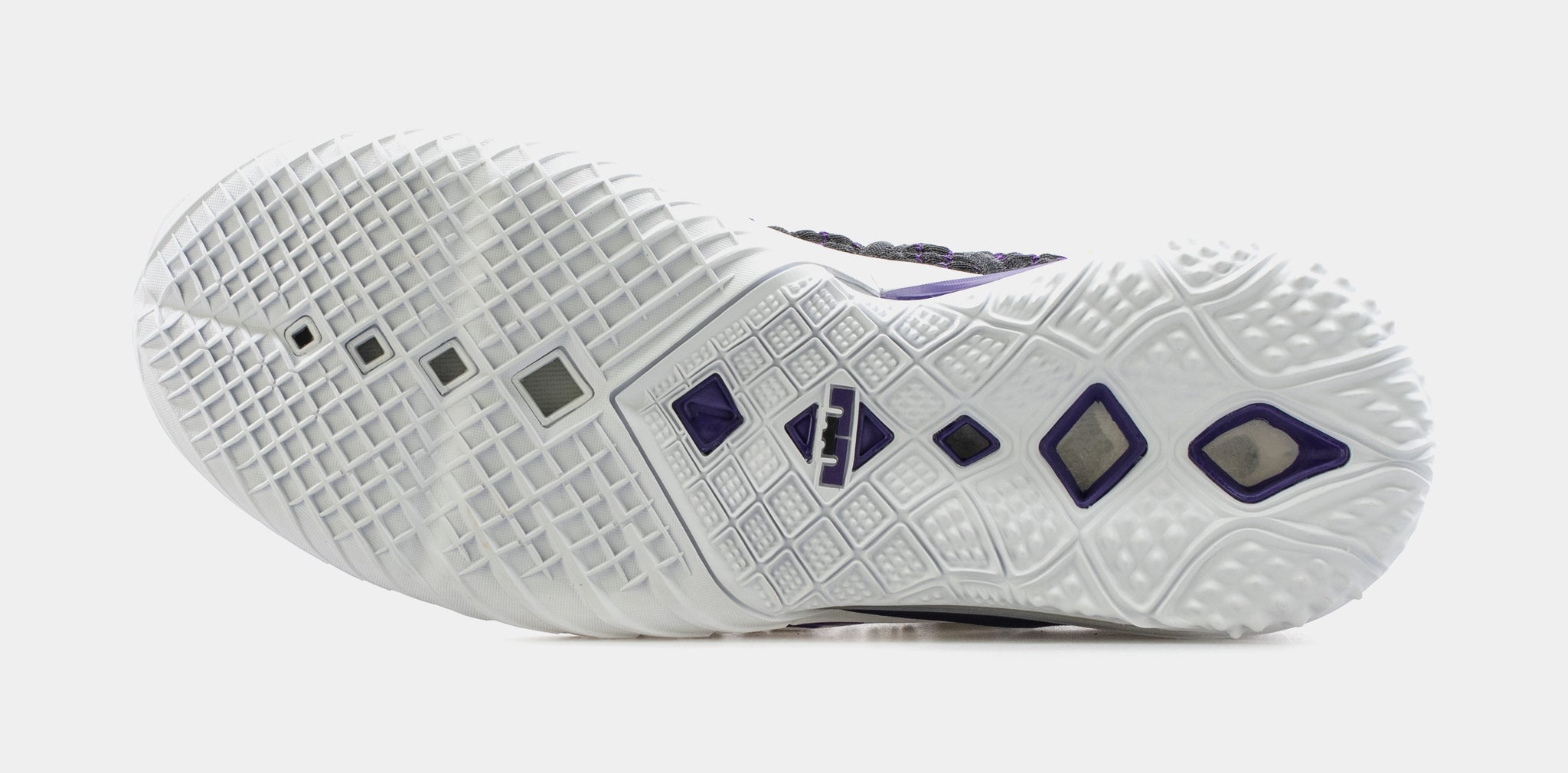 Nike LeBron 18 Mens Basketball Shoe Purple Black Free Shipping CQ9283-004 –  Shoe Palace