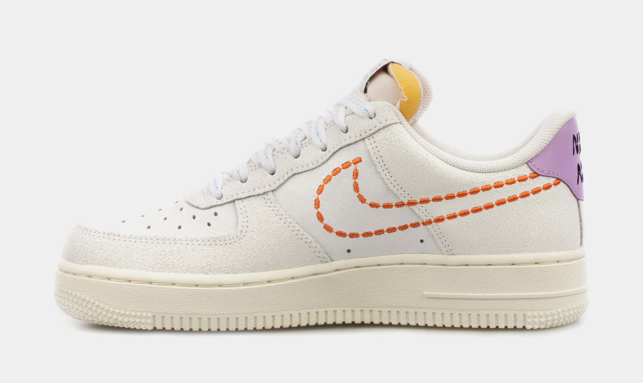 Air Force 1 '07 SE Womens Lifestyle Shoes (White/Multi)