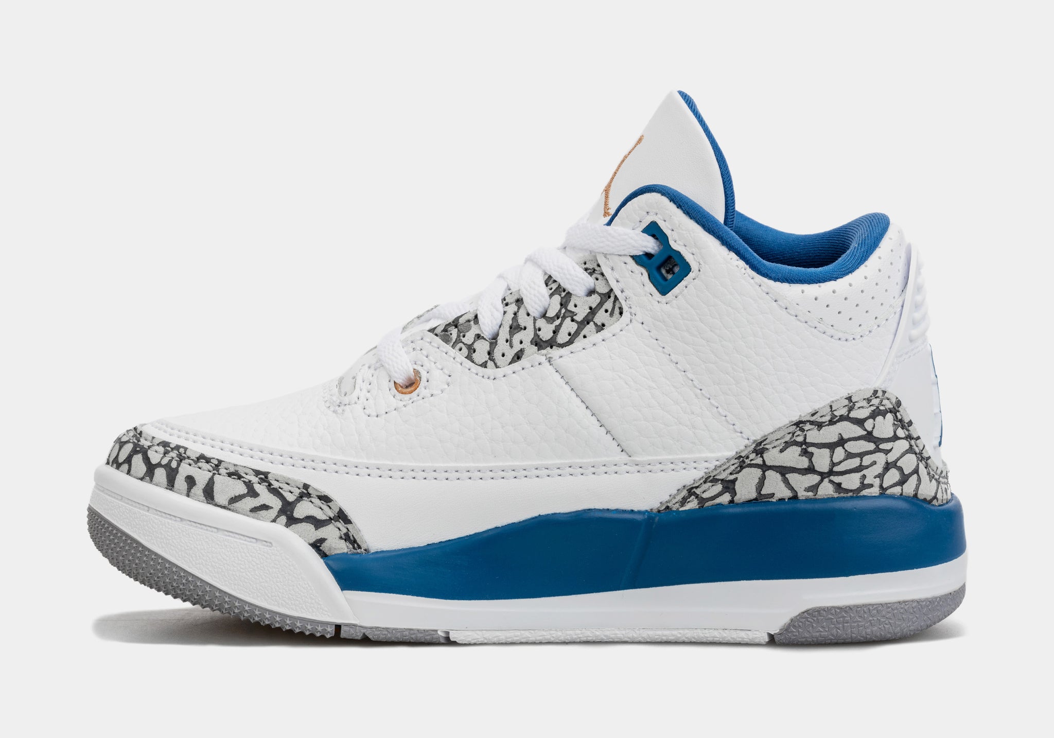 White and blue jordan hot sale shoes