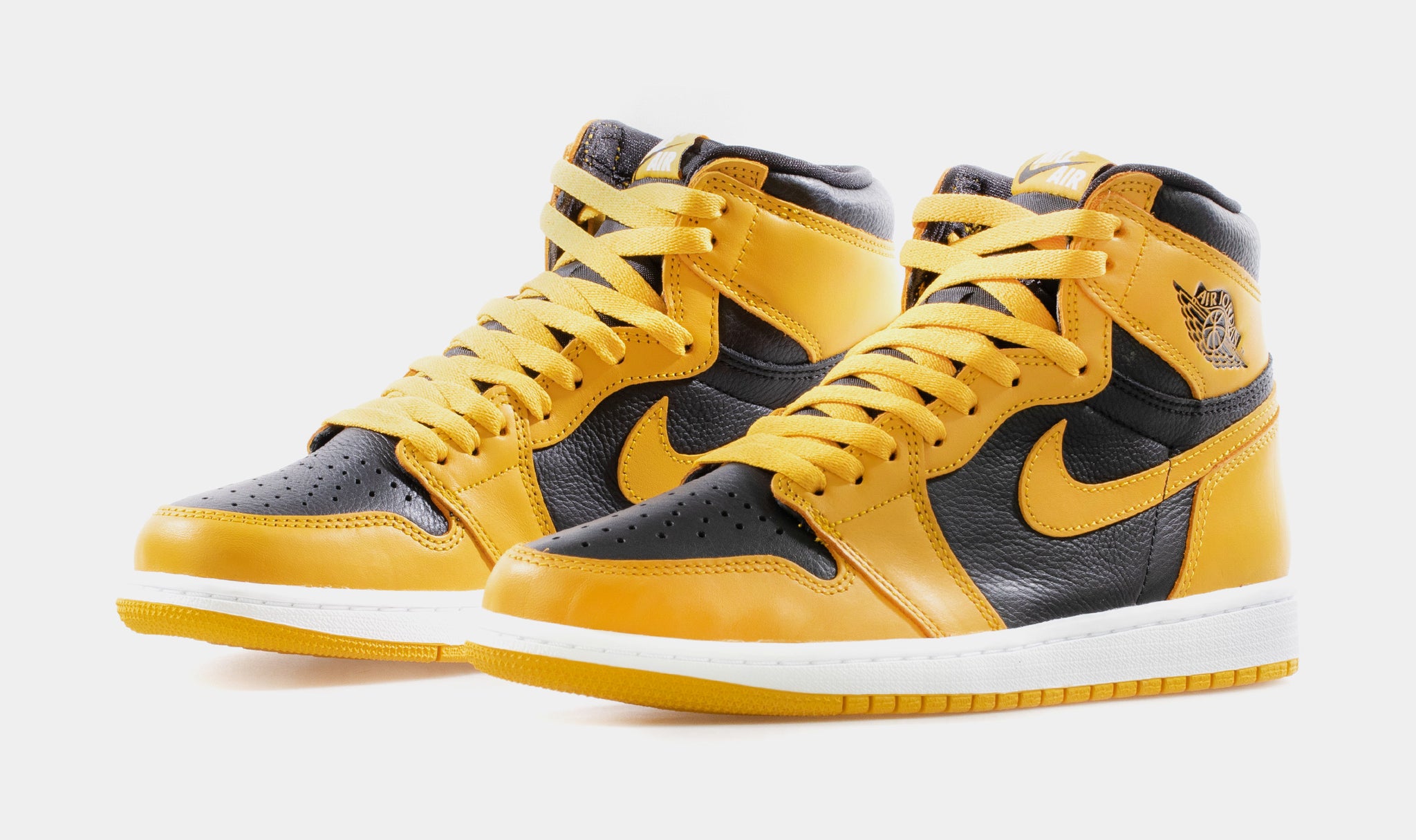 Air Jordan 1 Retro High OG Pollen Mens Lifestyle Shoe (Pollen/Black/White)  Limit One Per Customer