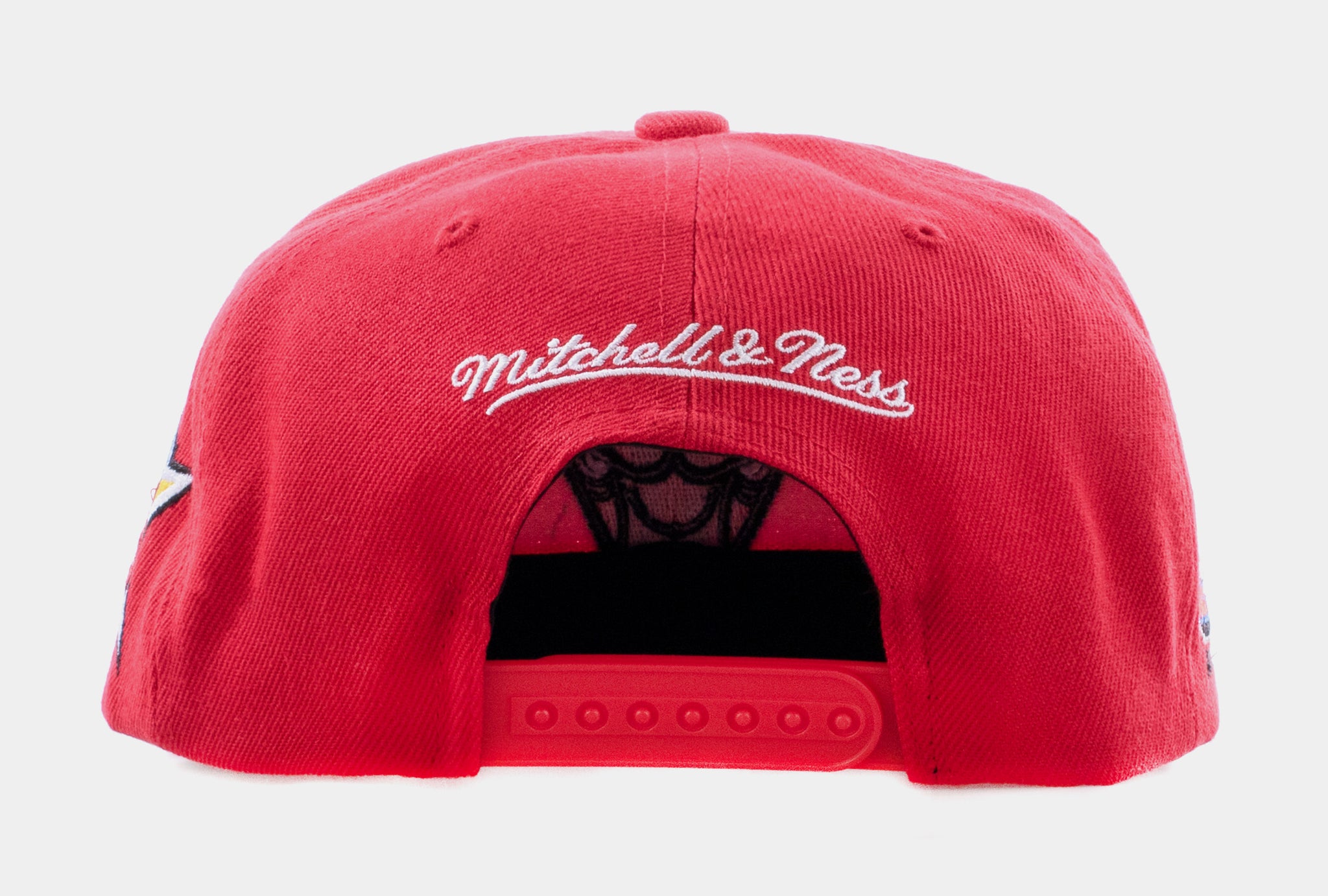 Mitchell and ness bulls hat on sale