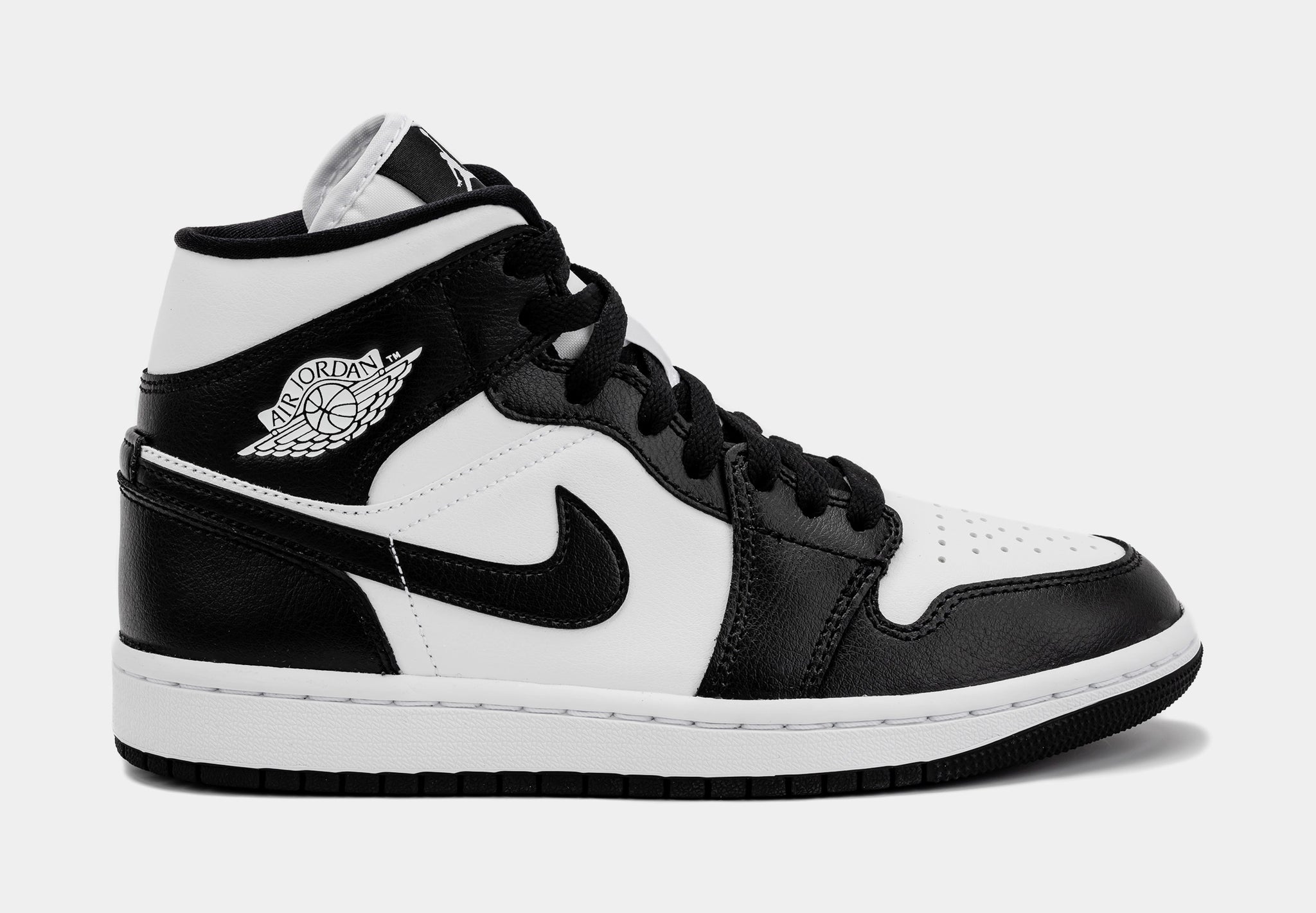 Sneaker Freaker on X: Here's how to style the Air Jordan 1