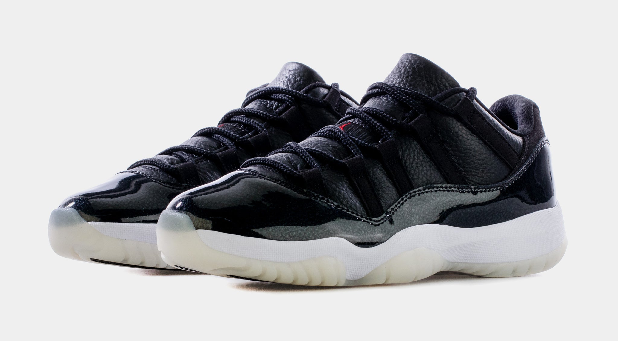 Jordan 11 hotsell shoe palace