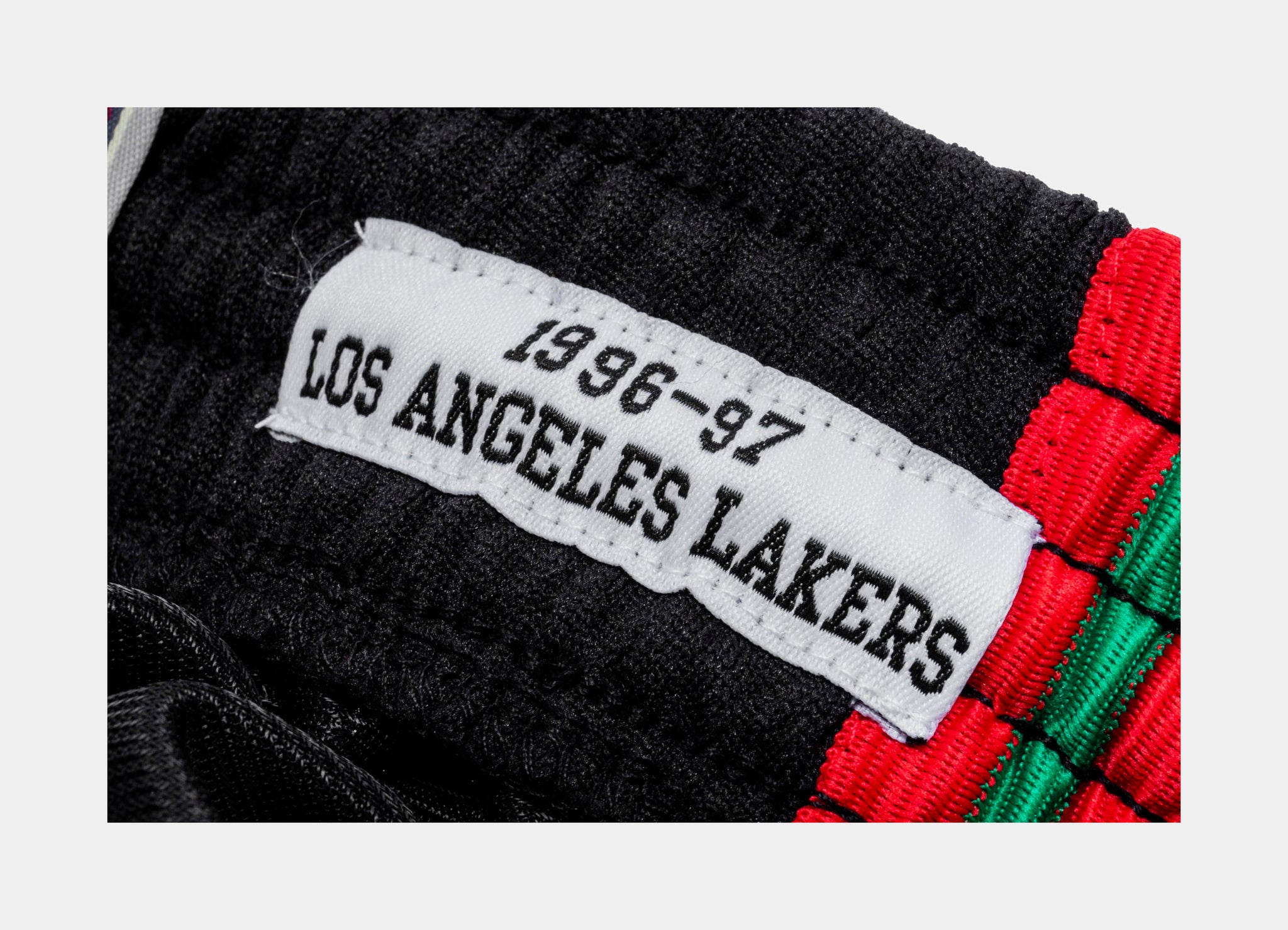 Mitchell & Ness Los Angeles Lakers NBA Christmas Swingman Mens Shorts Black  Green SMSHNG18827-LALBLCK196 – Shoe Palace