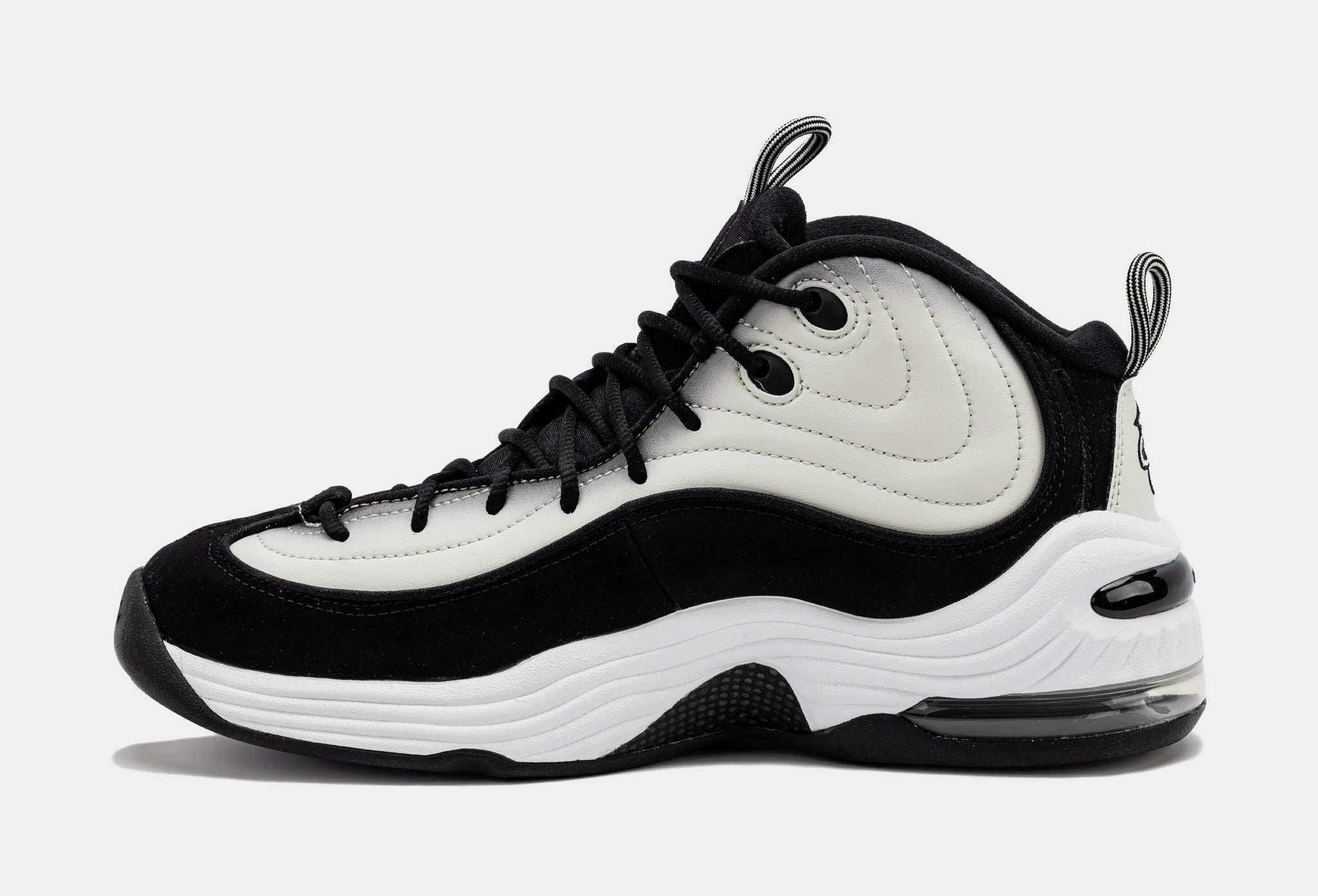 Nike millenium deals black white