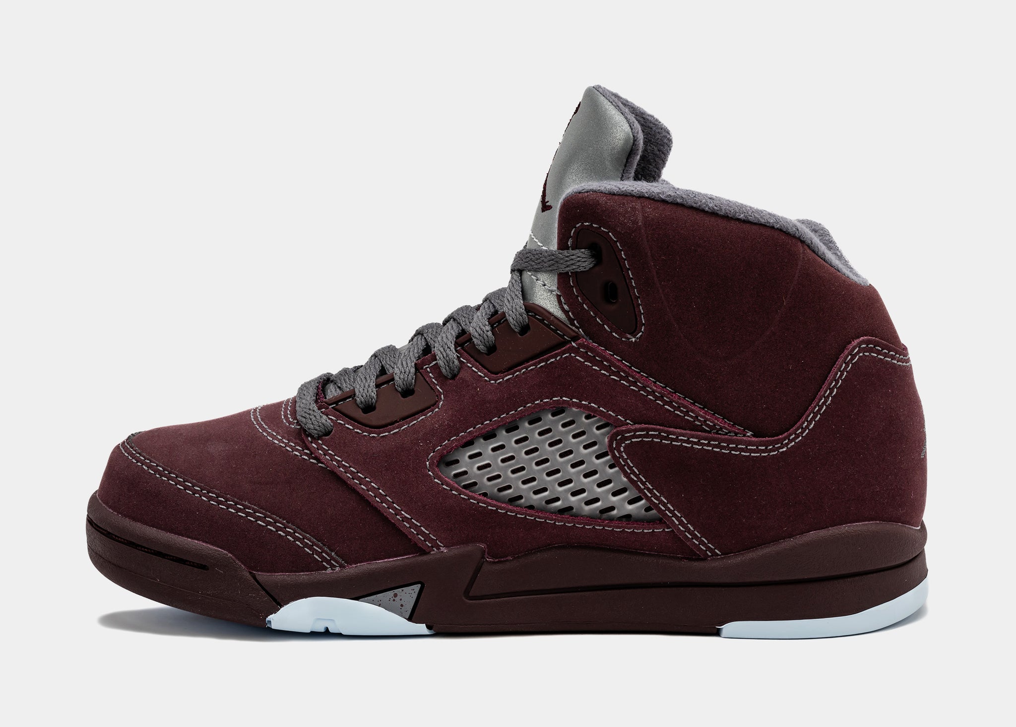 Burgundy hot sale basketball shoes