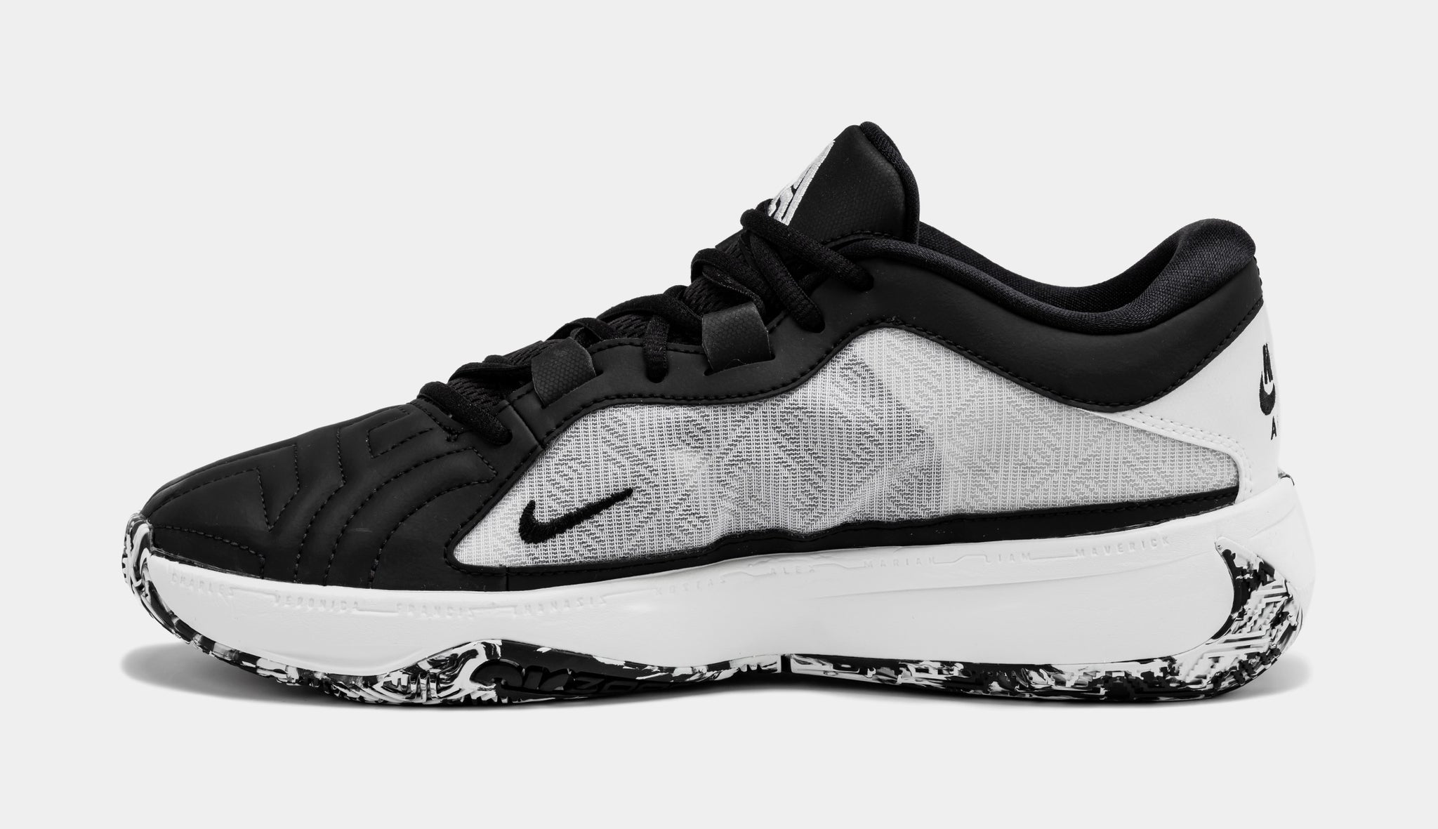 Nike zoom basketball hot sale shoes black and white