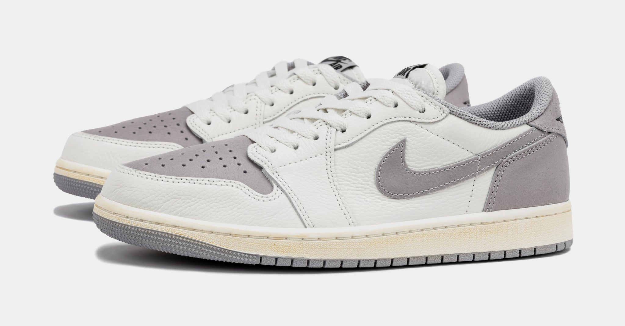 Sb dunk low clearance pro shoe atmosphere grey